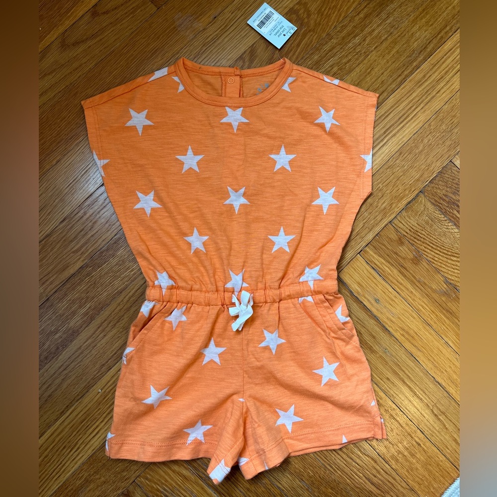 Primary Star Romper NWT
